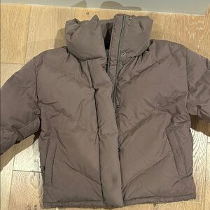 Aritzia Super Puff Puffer Jacket. Size XS